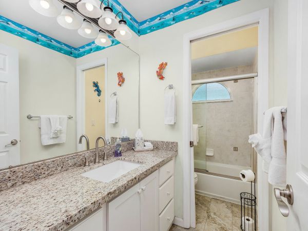Cape Coral Spacious Luxury Home With Gulf Access - 8 Guests