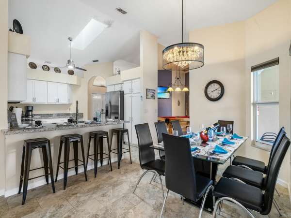 Cape Coral Spacious Luxury Home With Gulf Access - 8 Guests