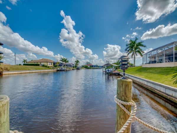 Cape Coral Vacation Home Five Bedrooms & Private Caged Pool