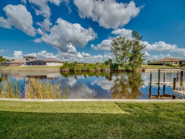 Cape Coral Vacation Home Five Bedrooms & Private Caged Pool