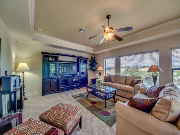 Cape Coral Vacation Home Five Bedrooms & Private Caged Pool