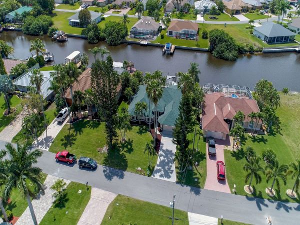 Canal Views Cape Coral Luxury Vacation Pool Home Sleeps 8