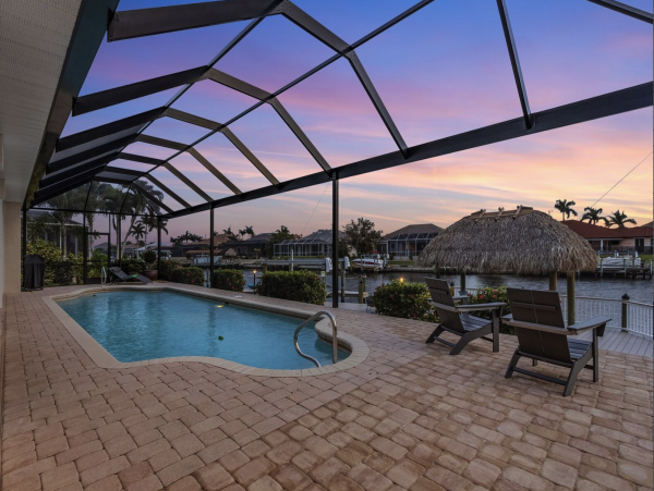 NEW ARRIVAL Luxury Cape Coral Waterside Vacation Home