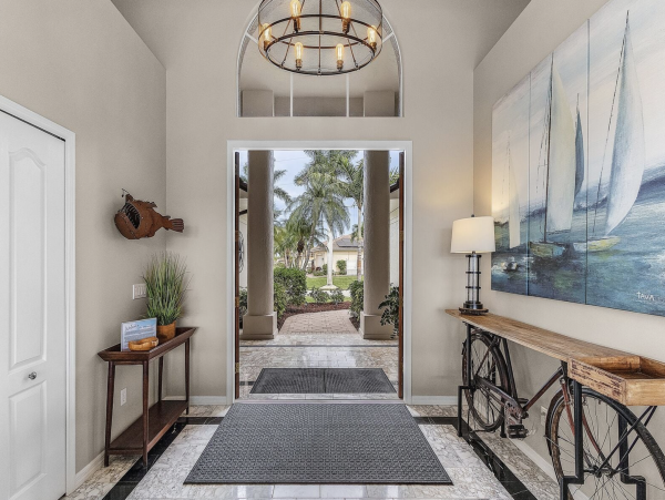 NEW ARRIVAL Luxury Cape Coral Waterside Vacation Home