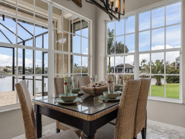 NEW ARRIVAL Luxury Cape Coral Waterside Vacation Home