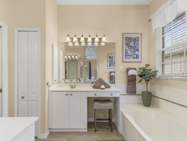 NEW ARRIVAL Luxury Cape Coral Waterside Vacation Home