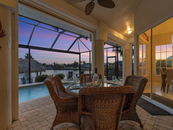 NEW ARRIVAL Luxury Cape Coral Waterside Vacation Home