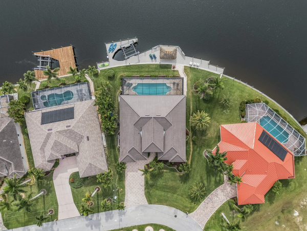 NEW ARRIVAL Luxury Cape Coral Waterside Vacation Home