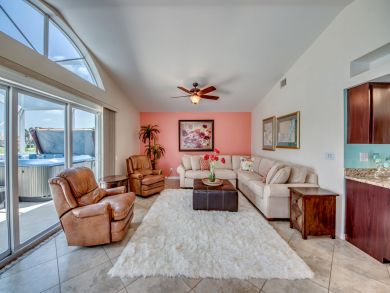Cape Coral 3 Bedroom Vacation Rental Villa with Pool & Dock
