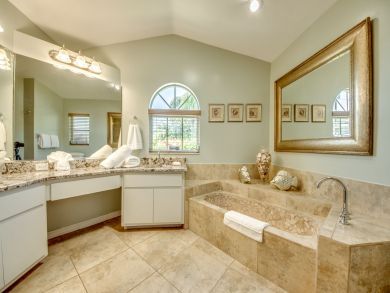 Cape Coral 3 Bedroom Vacation Rental Villa with Pool & Dock