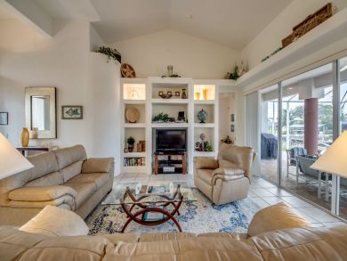 Cape Coral Home 921160