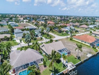 Cape Coral Vacation Home with Boat Dock and Lift 3 Bedrooms