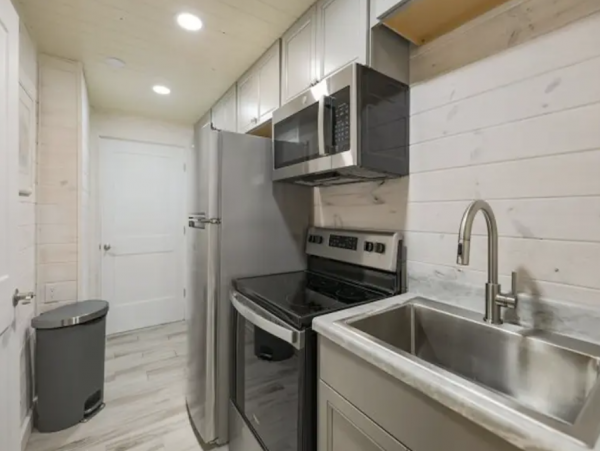 Lovely Captiva Vacation Cottage with 2 Bedrooms Sleeps 4