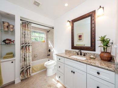 Sanibel Vacation Home Sleeps Eight Guests.