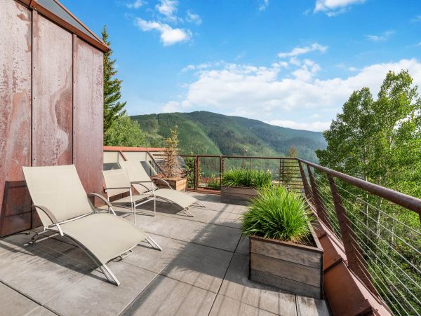 Mountain Views Vail Vacation Home Sleeps Eight Guests.