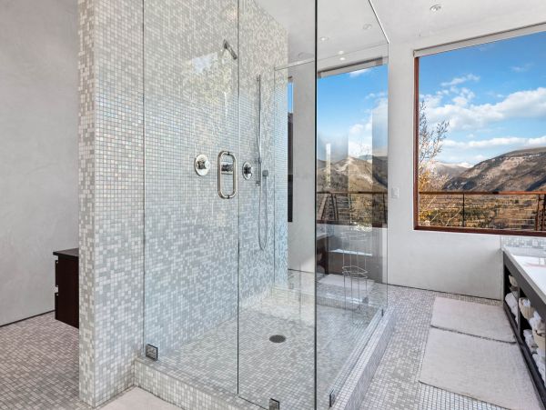 Mountain Views Vail Vacation Home Sleeps Eight Guests.