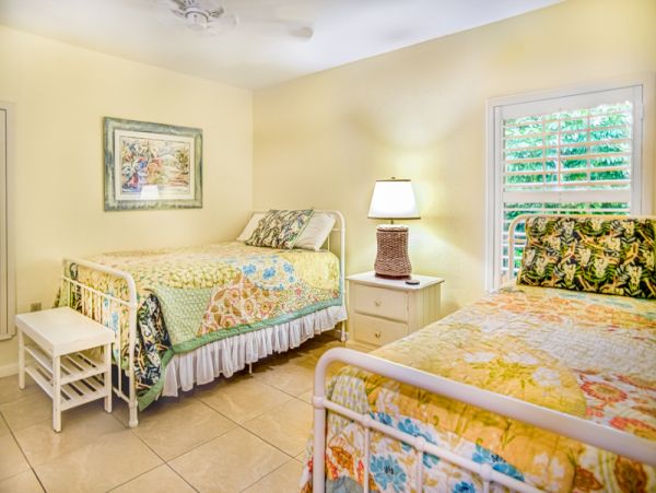 Captiva Island Luxury Vacation Accommodation Walk to Beach