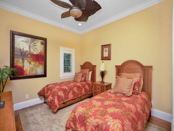 Oceanfront Luxury Vacation Estate with Pool & Spa