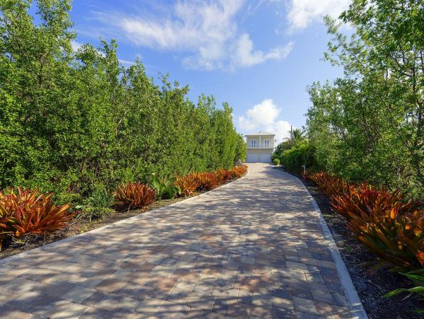Oceanfront Luxury Vacation Estate with Pool & Spa