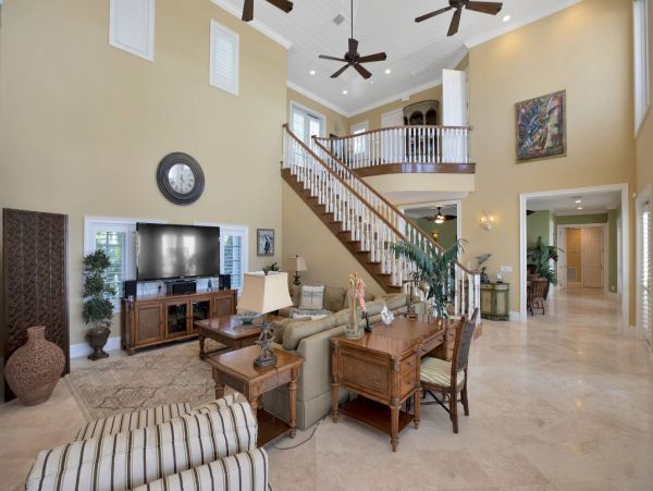 Oceanfront Luxury Vacation Estate with Pool & Spa