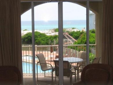Santa Rosa Beach Vacation Condo Sleeps Eight Guests.