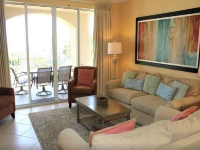 Santa Rosa Beach Vacation Condo Sleeps Eight Guests.