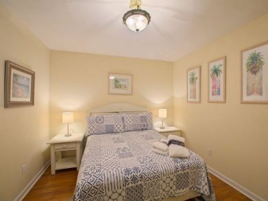 Grayton Beach Vacation Home Sleeps Seventeen Guests.