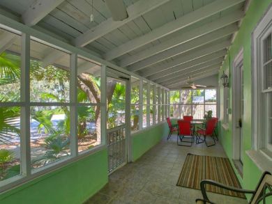 Grayton Beach Vacation Home Sleeps Seventeen Guests.