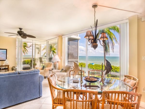 Charming Vacation Rental on Sanibel Two Bedroom Beach Condo