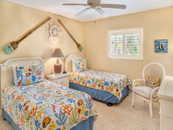 Charming Vacation Rental on Sanibel Two Bedroom Beach Condo
