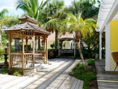 Holmes Beach Vacation Home 4 Bedrooms Sleeps 16 Guests
