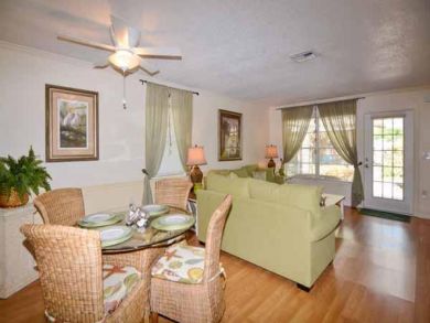Holmes Beach Vacation Home 4 Bedrooms Sleeps 16 Guests