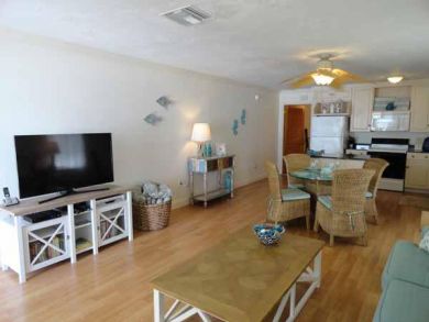 Holmes Beach Vacation Home 4 Bedrooms Sleeps 16 Guests