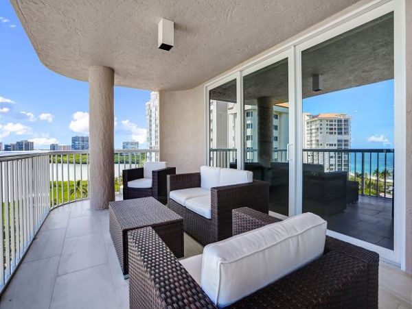 Beachfront Luxury Condo in Naples