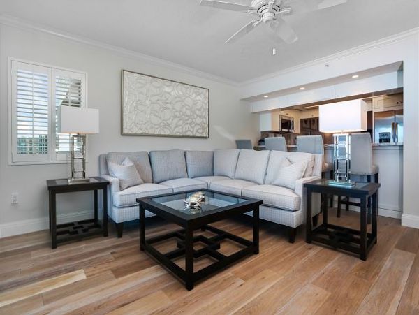 Beachfront Luxury Condo in Naples