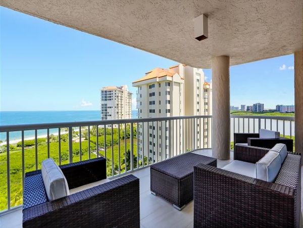 Beachfront Luxury Condo in Naples