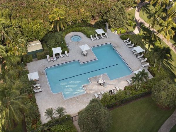 Beachfront Luxury Condo in Naples