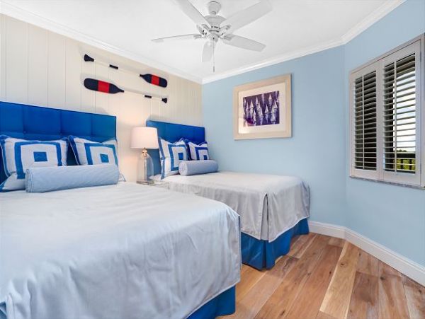 Beachfront Luxury Condo in Naples