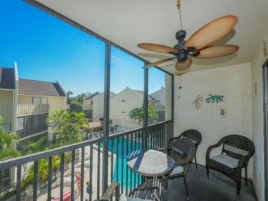 Siesta Key Vacation Condo 2 Bedrooms Sleeps 6 Walk to Beach