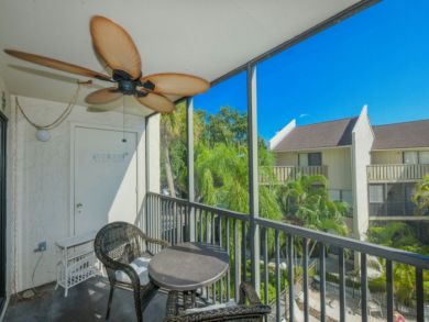 Siesta Key Vacation Condo 2 Bedrooms Sleeps 6 Walk to Beach
