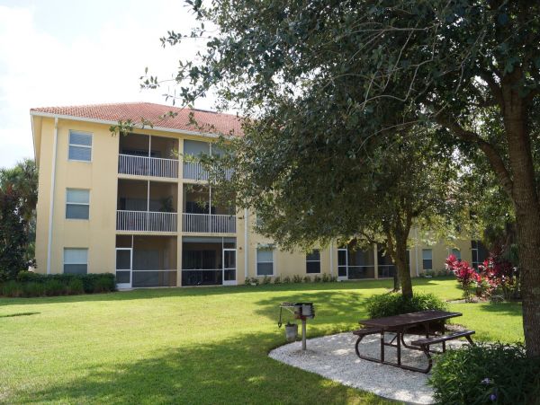 2 Bedroom in Lely Resort Perfect for Golfers
