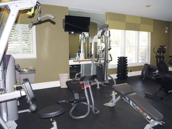 Naples Golfer Paradise Two Bedroom Condo Completely Update
