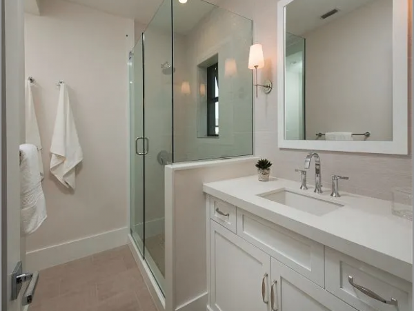 Luxury Naples Townhome with Private Pool Walk To Beach