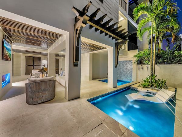 Luxury Naples Townhome with Private Pool Walk To Beach