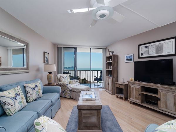 Lovely Marco Condo Wonderful Views