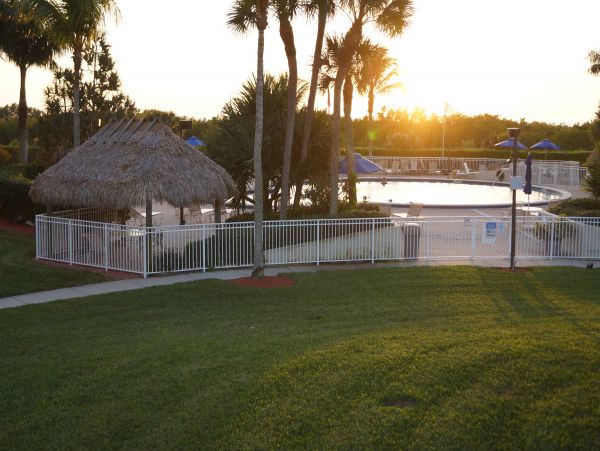 Lovely Marco Condo Wonderful Views