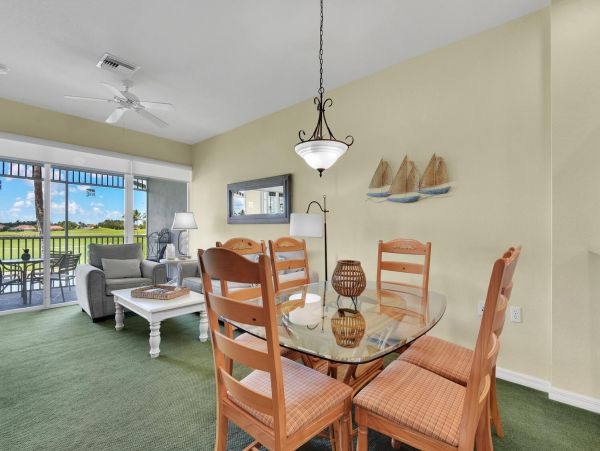 Naples 2 Bedroom Vacation Condo Sleeps 6 Guests
