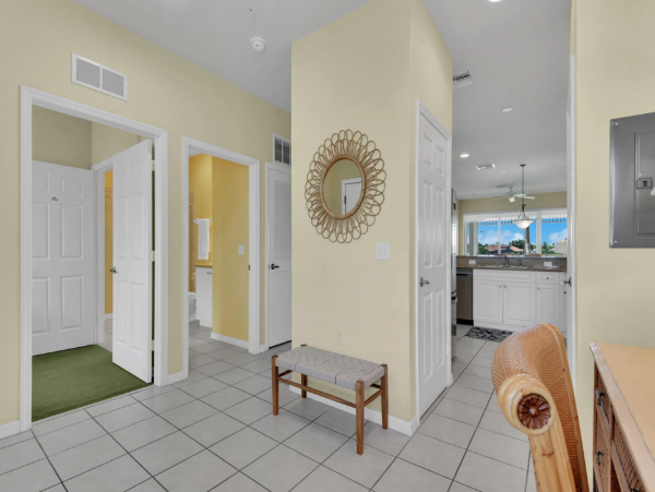 Naples 2 Bedroom Vacation Condo Sleeps 6 Guests