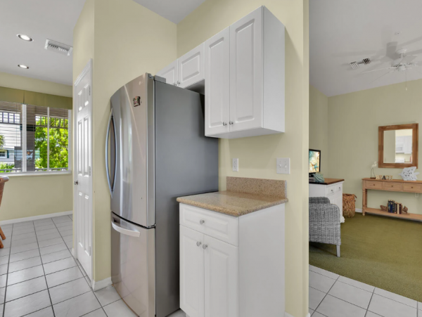 Naples 2 Bedroom Vacation Condo Sleeps 6 Guests