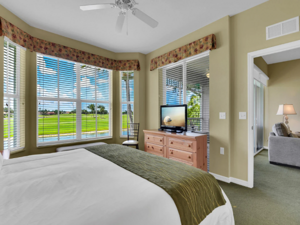 Naples 2 Bedroom Vacation Condo Sleeps 6 Guests